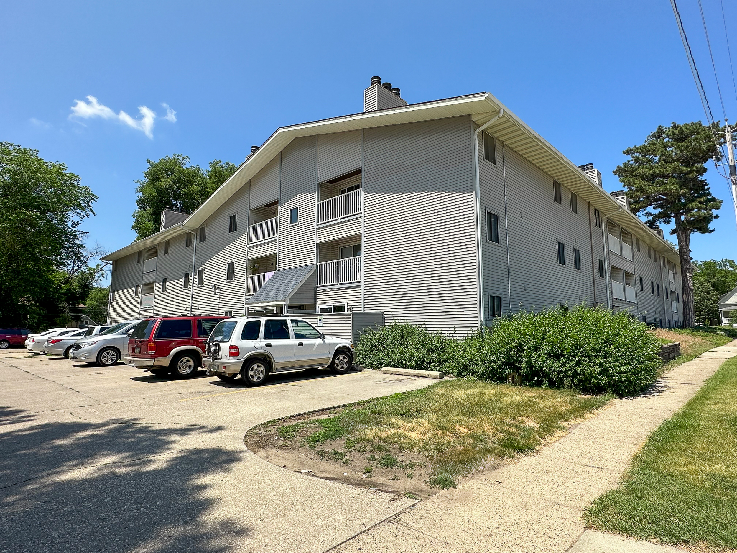 1006 Lincoln Way-The Evergreens