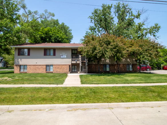 1502 Delaware Ave