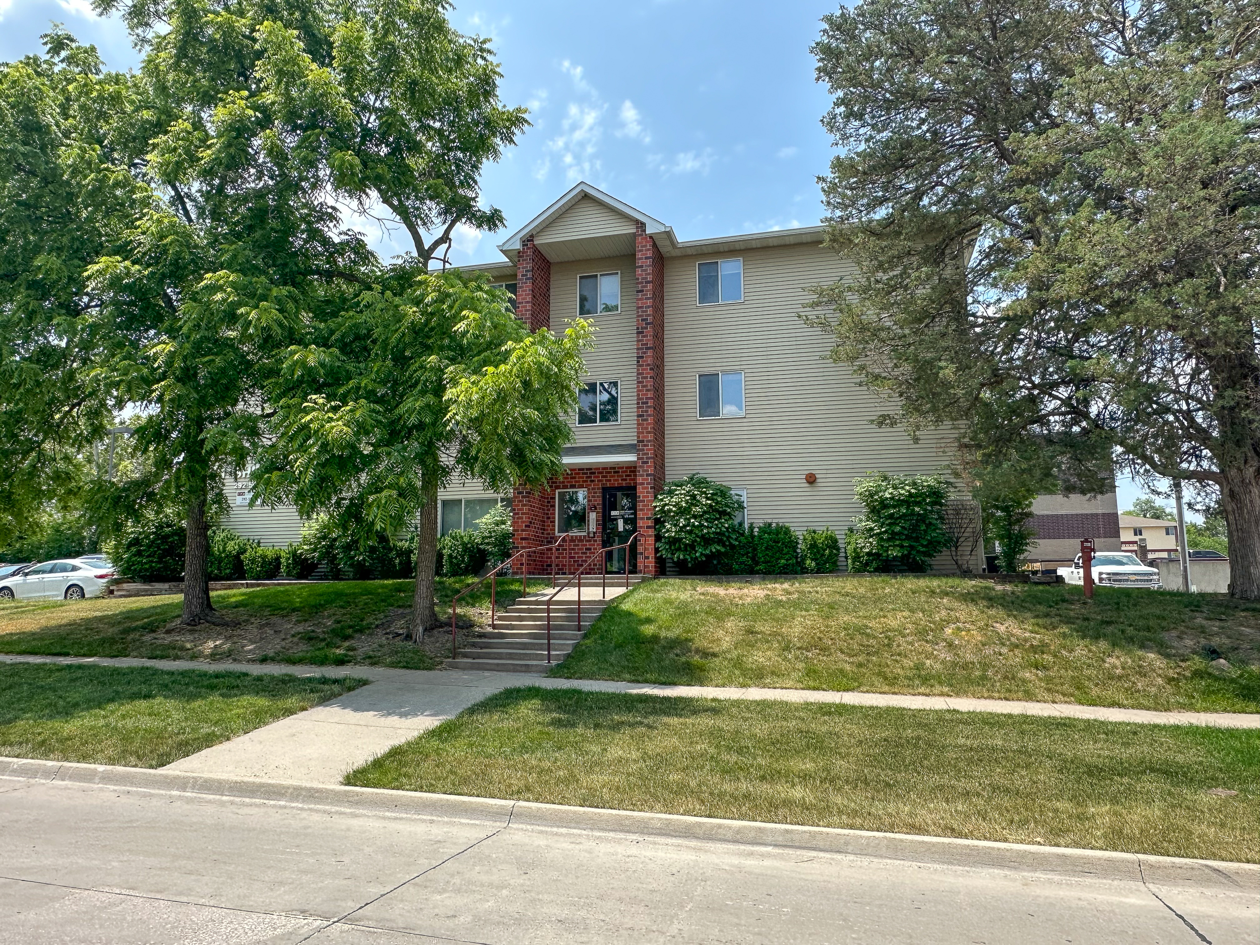 221 Sheldon Ave