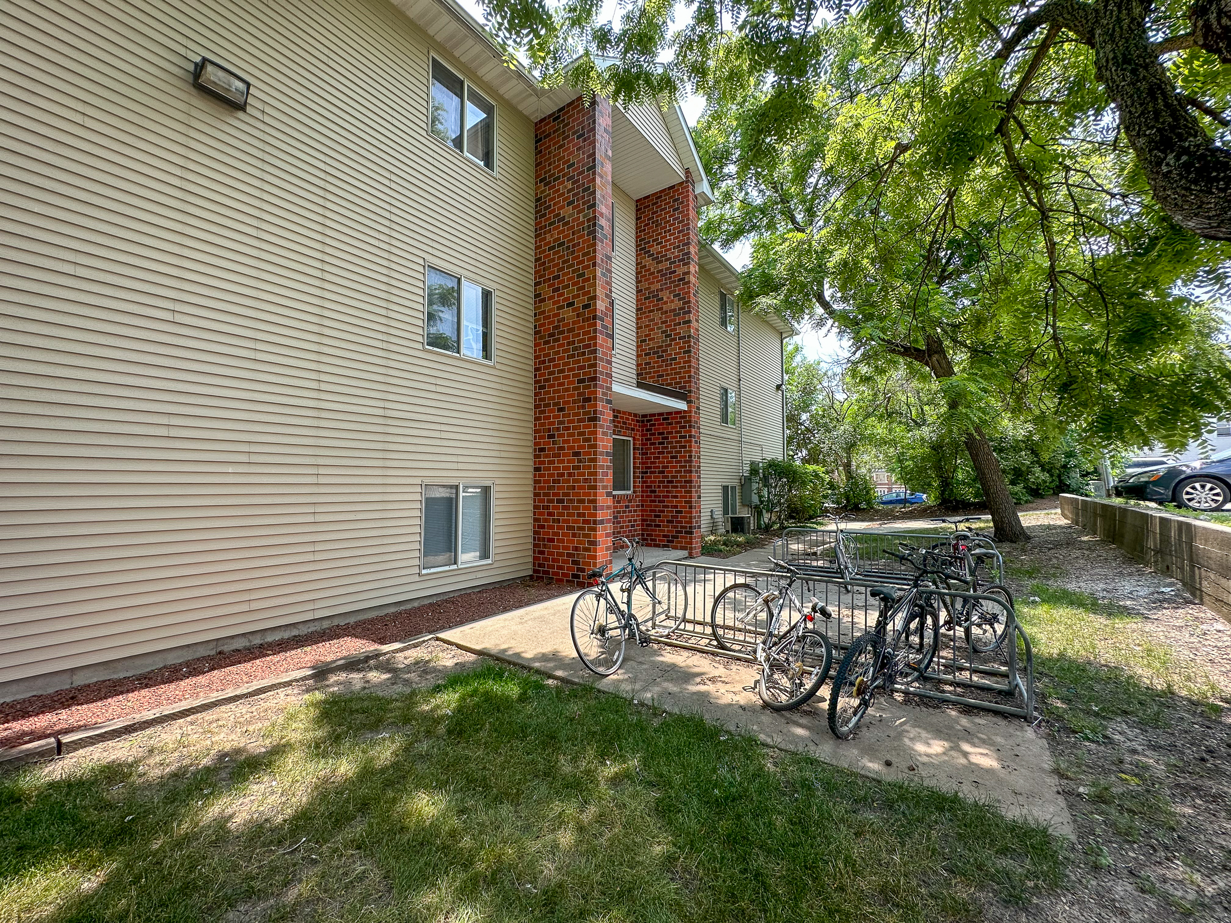 221 Sheldon Ave