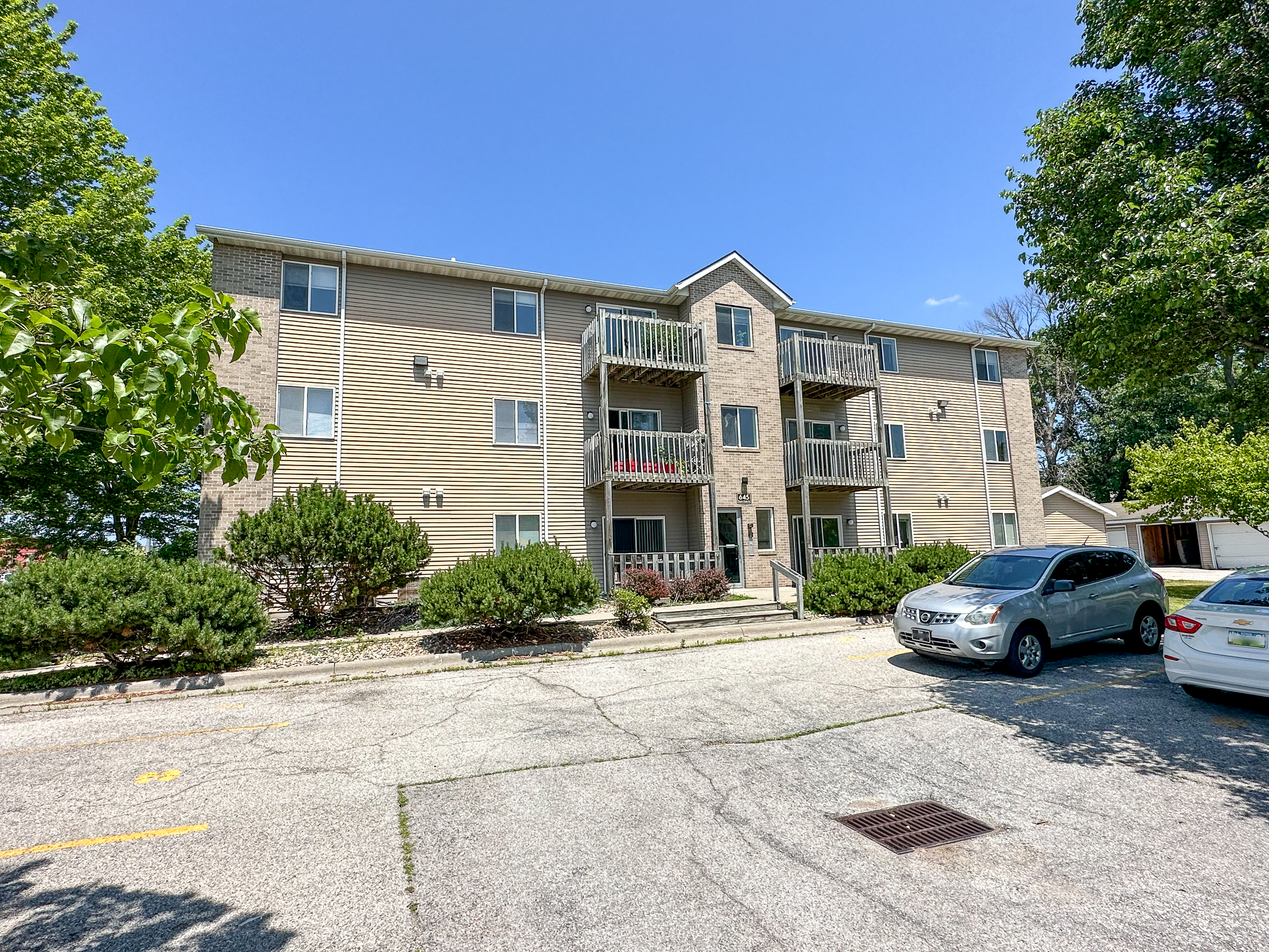 645 Stonehaven Drive