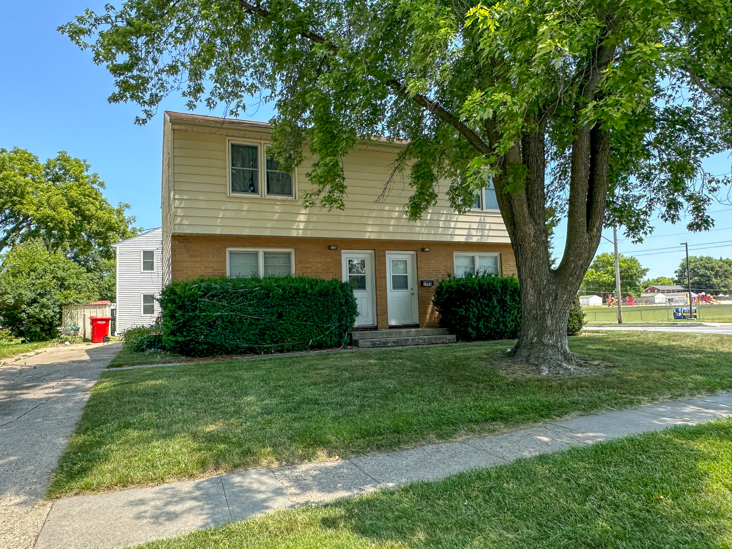 2004-2006 Kellogg Ave Duplex