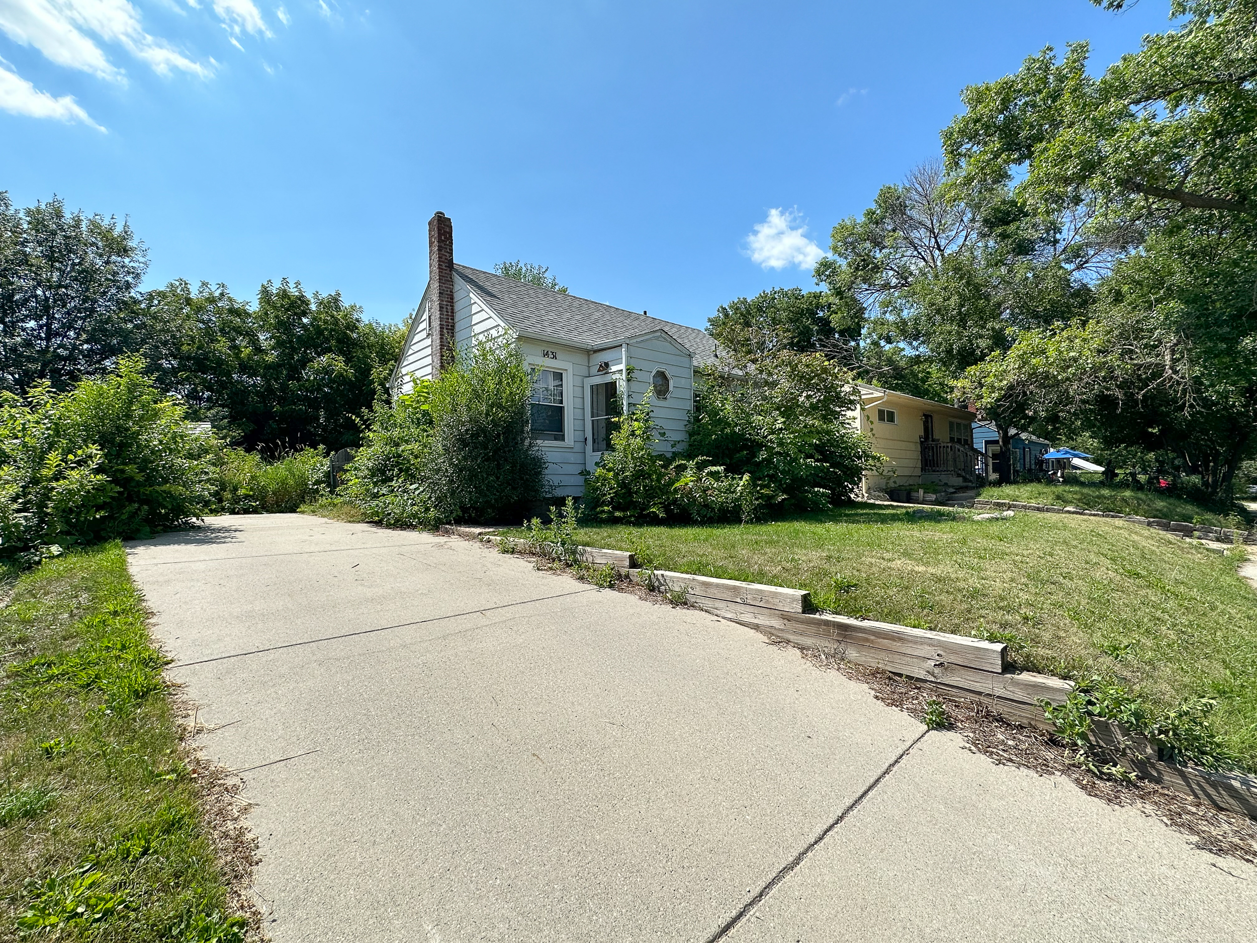 1431 Summit Ave