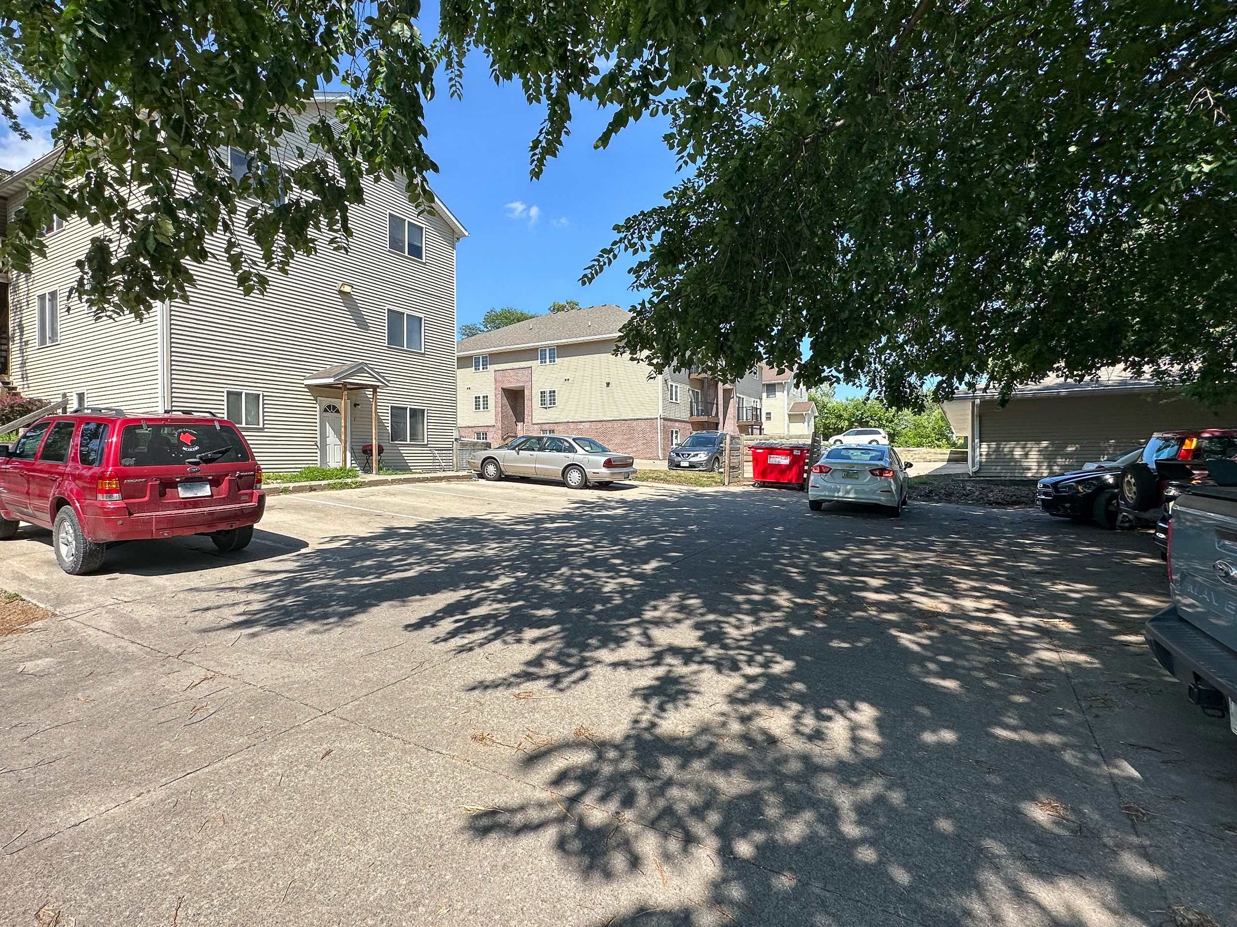 428 S 4th St