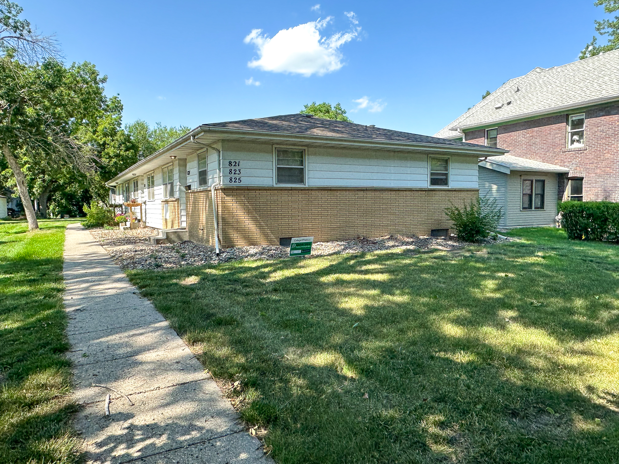 821-825 8th Street