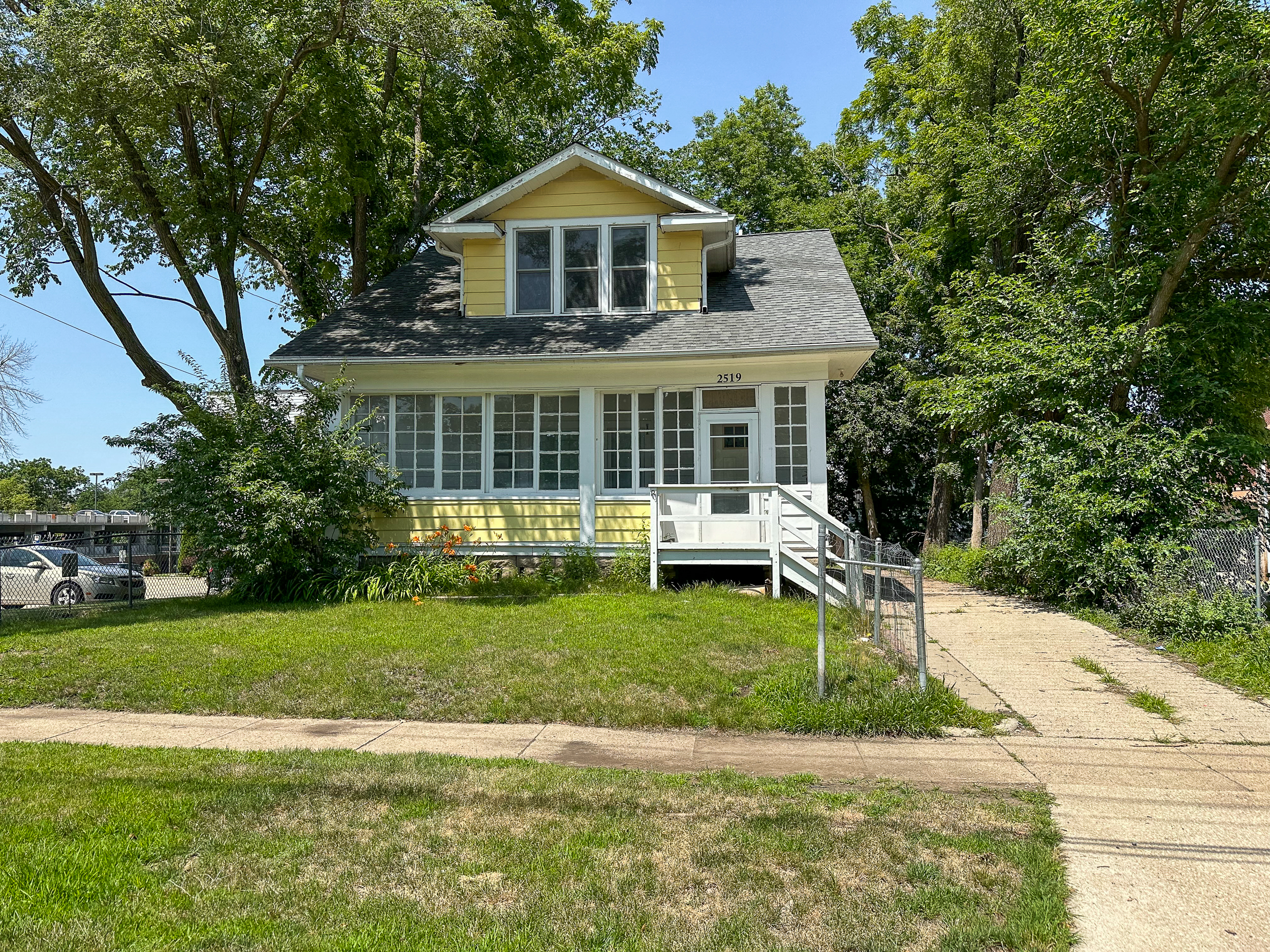 2519 Hunt Street