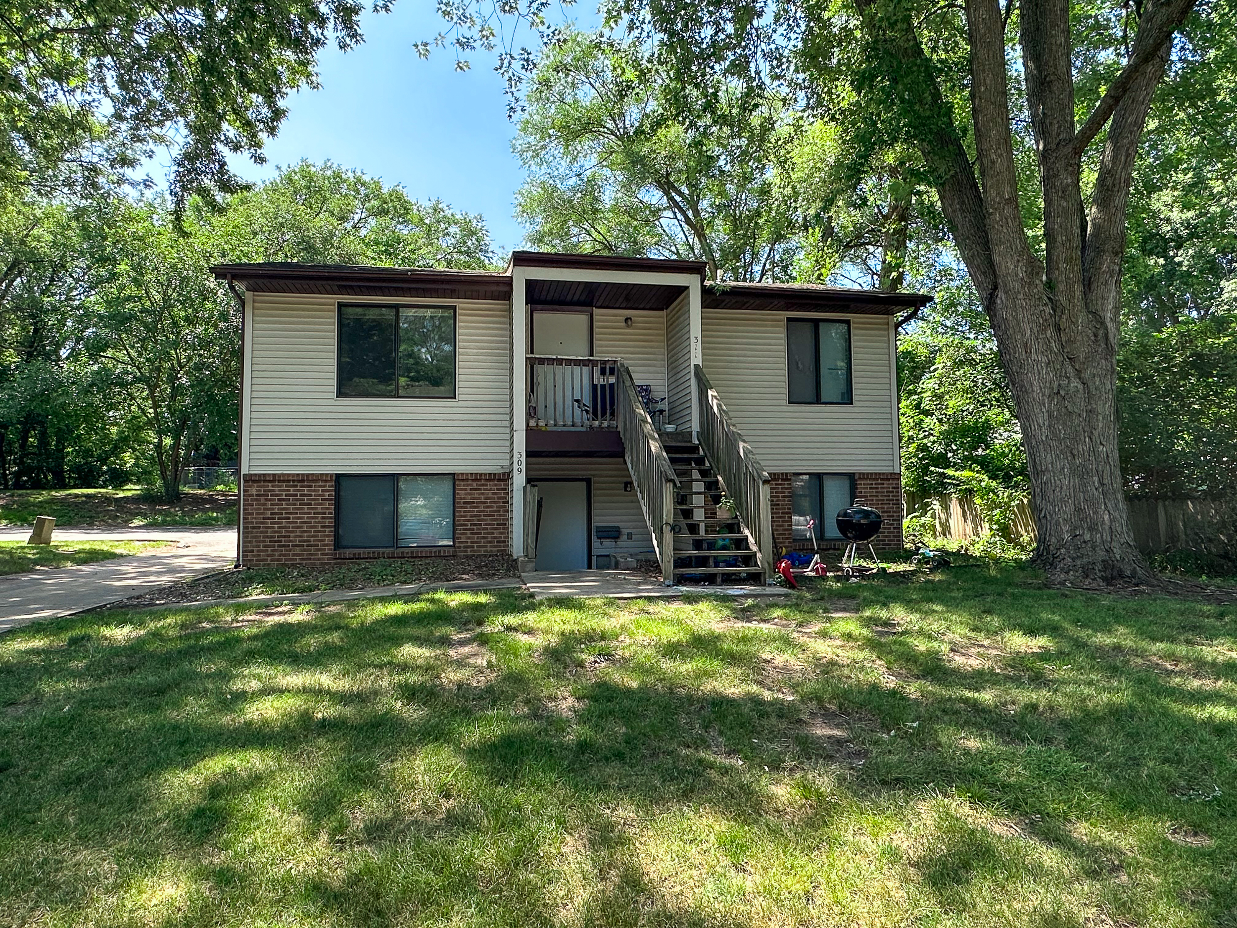 309-315 S. Franklin Ave Duplex