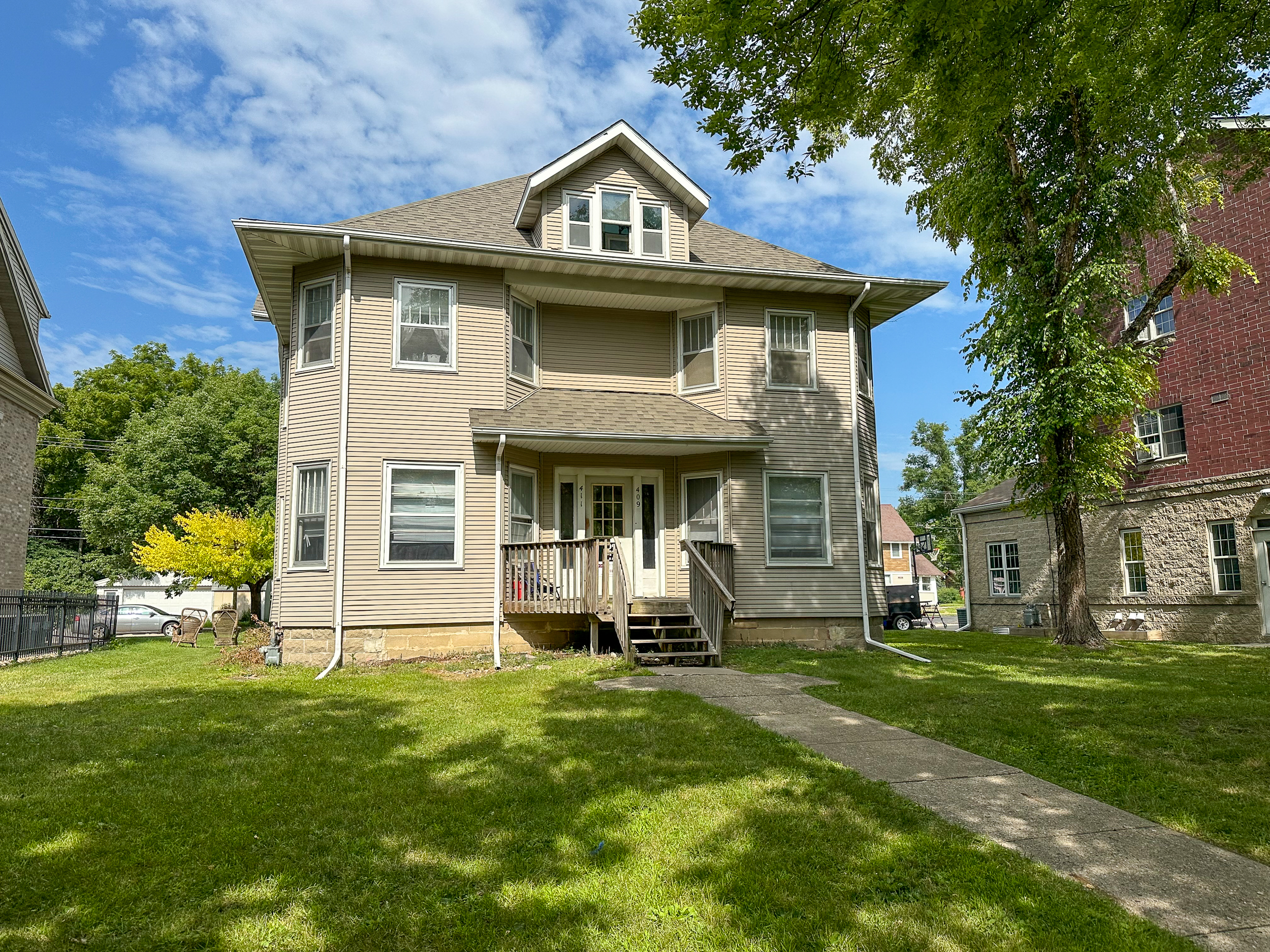409/411 Welch Ave Duplex