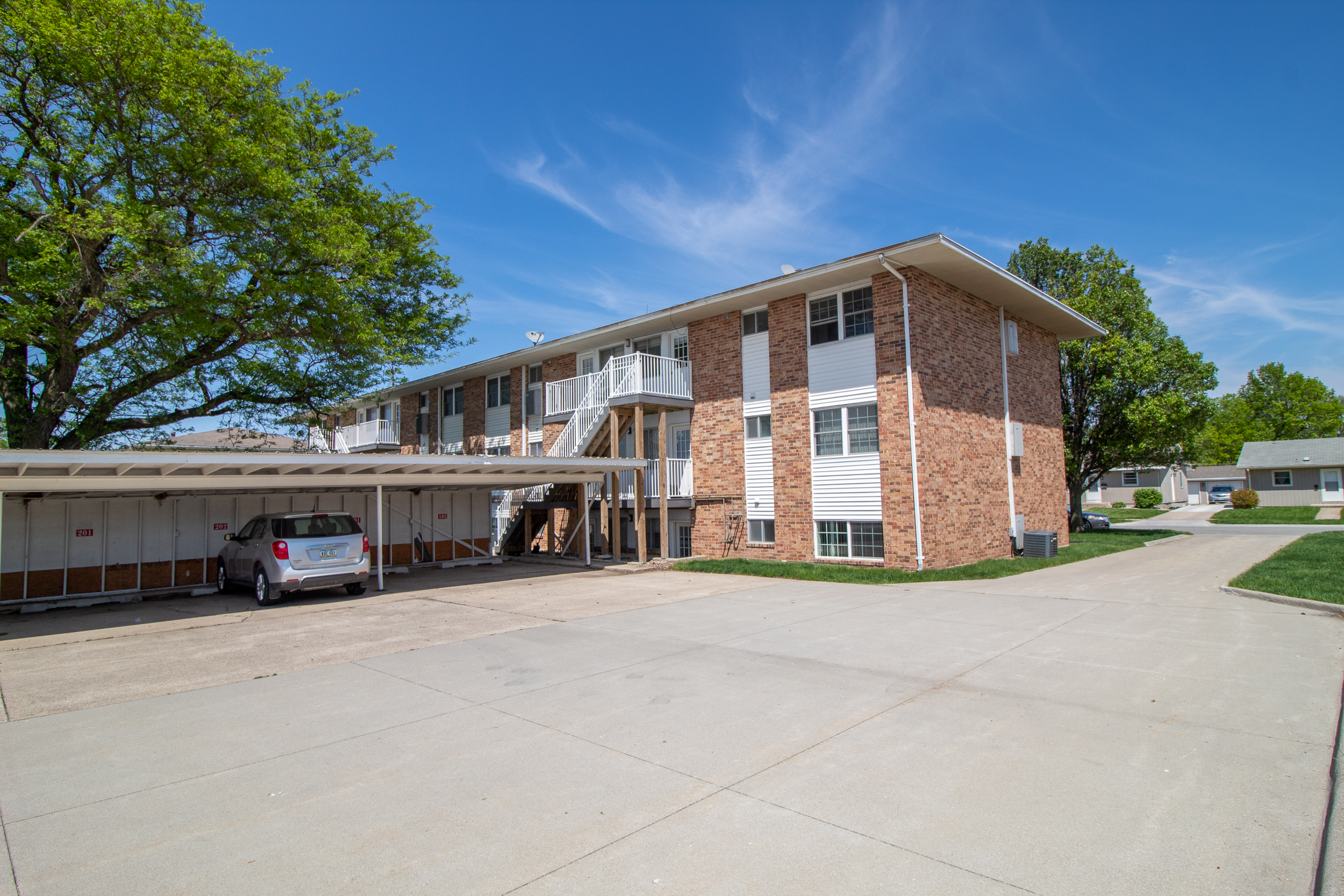 2713 Luther Drive