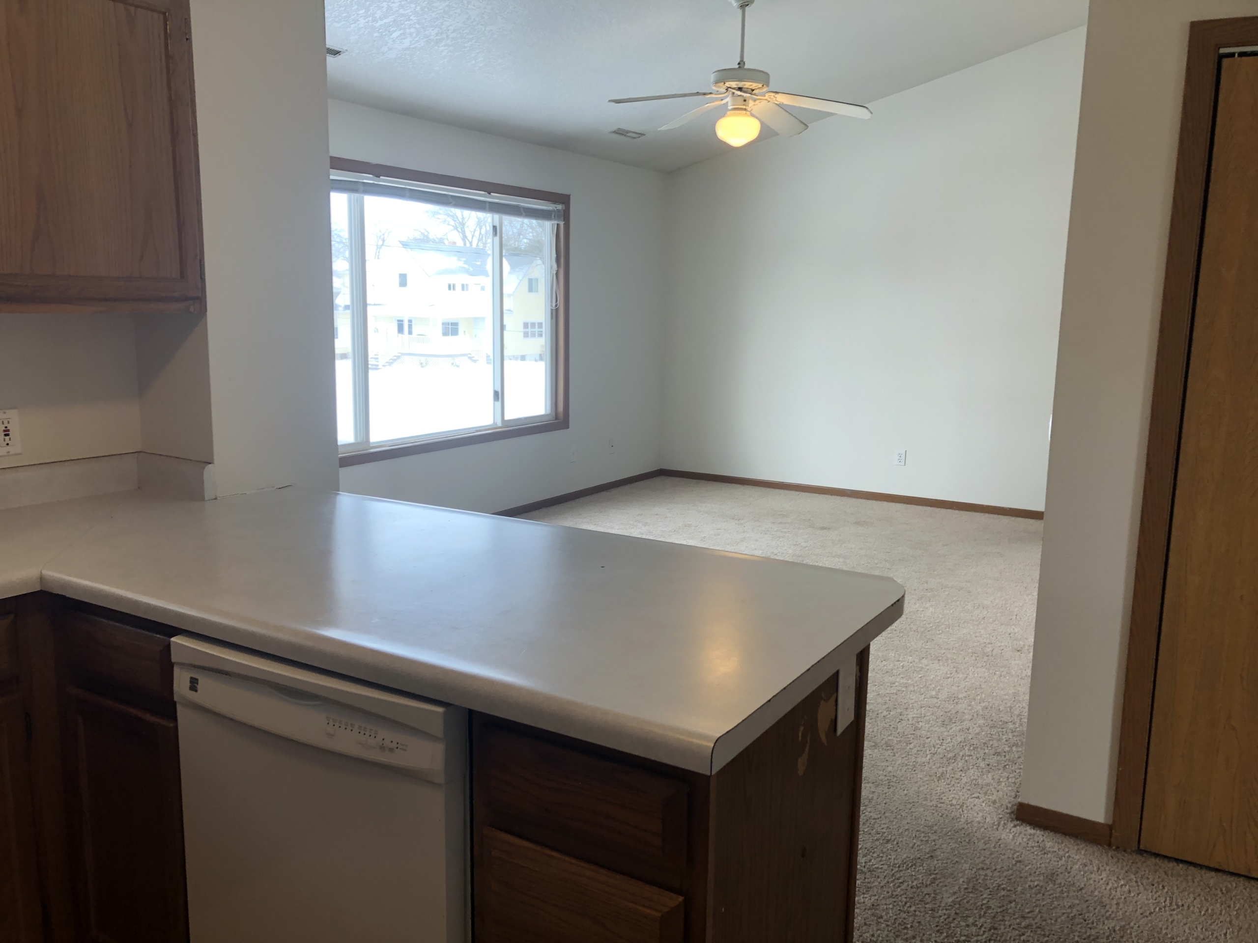 428 S 4th St