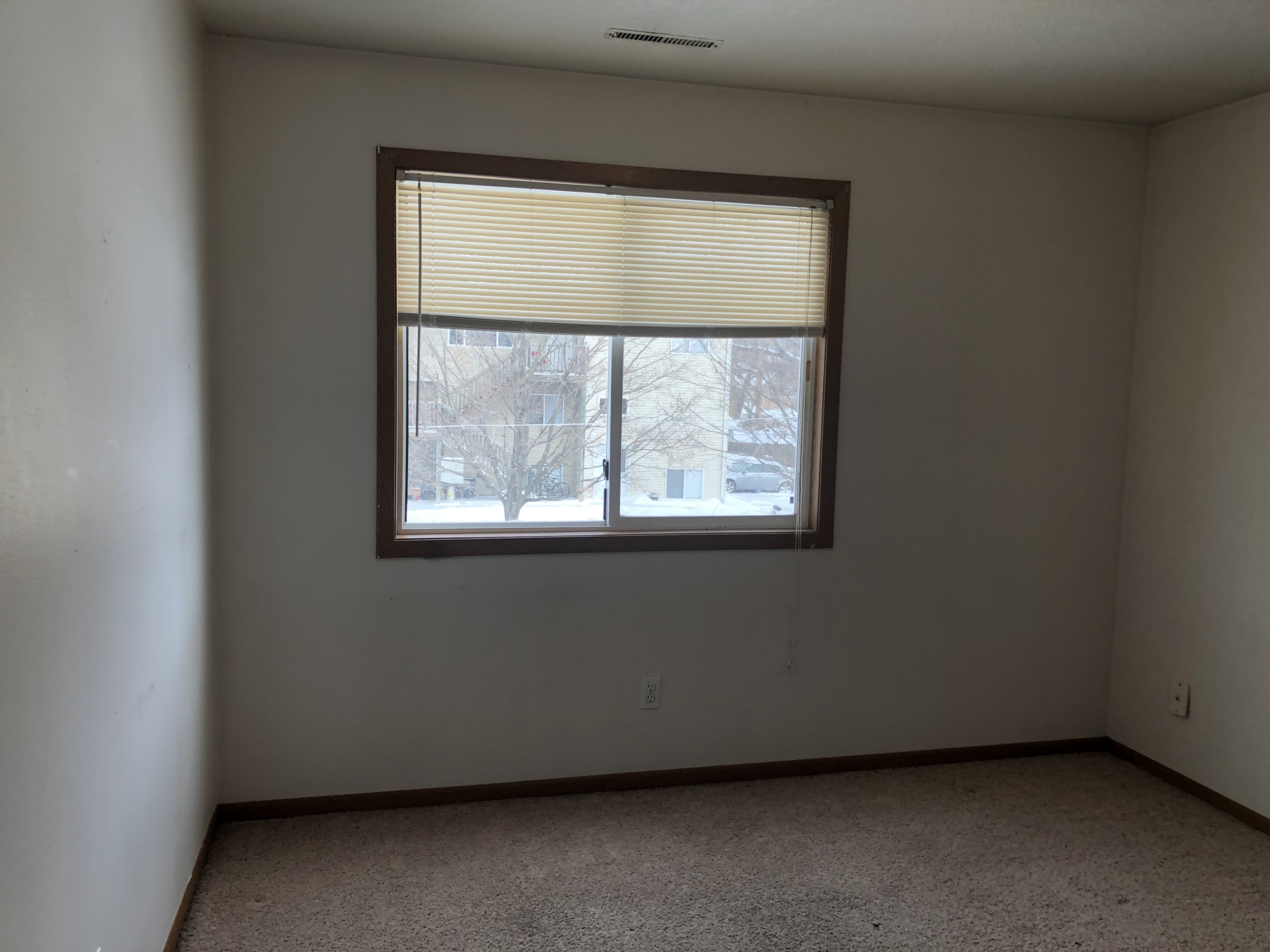 428 S 4th St