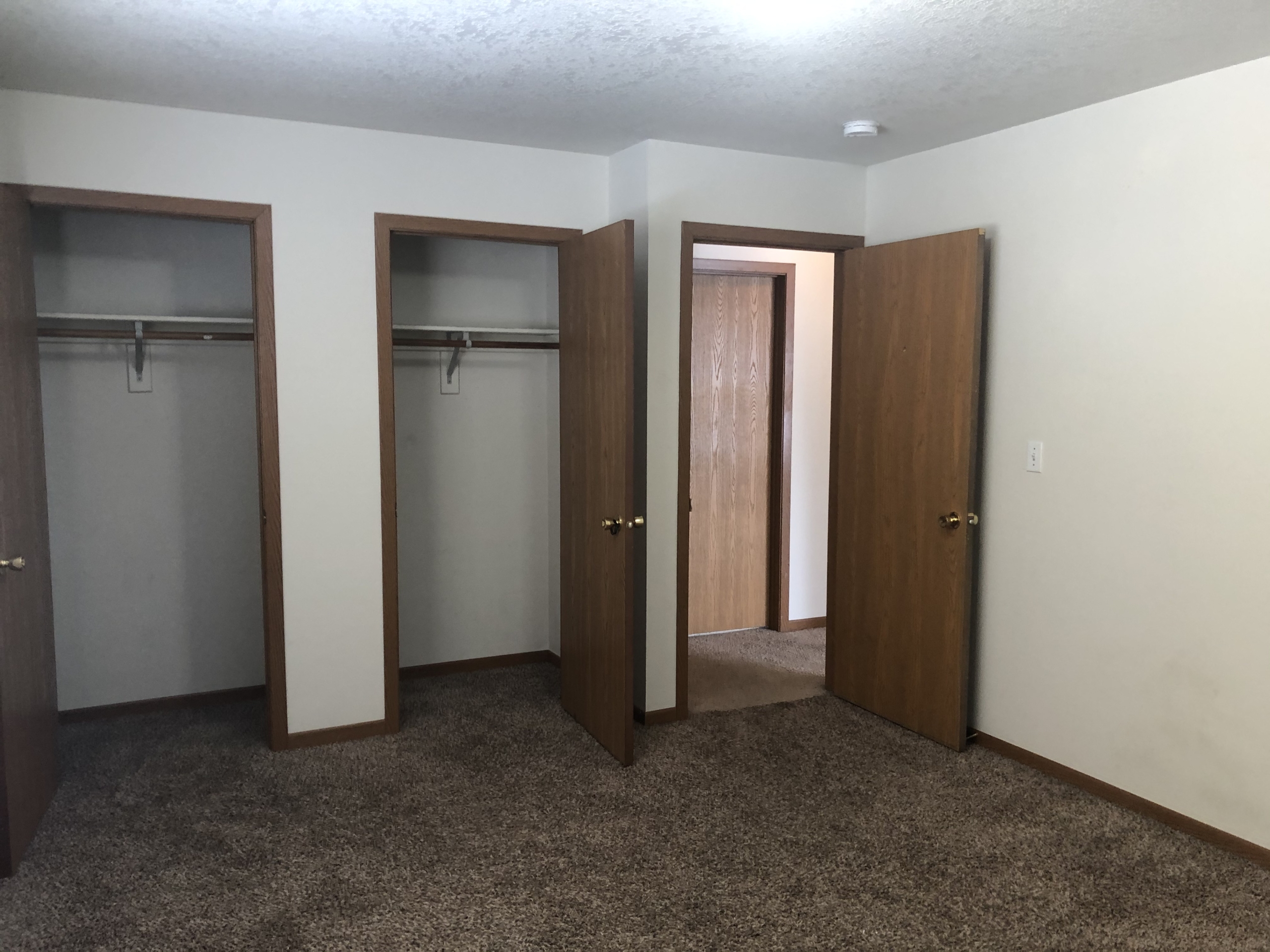 428 S 4th St