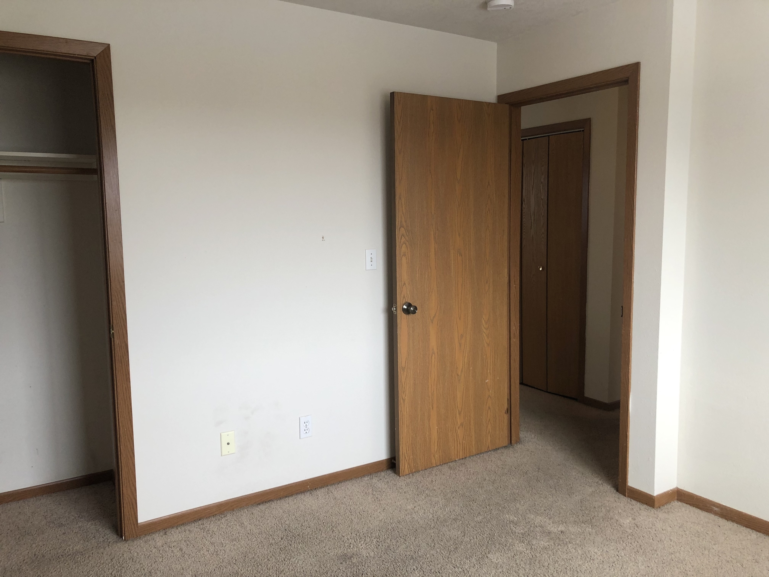 428 S 4th St