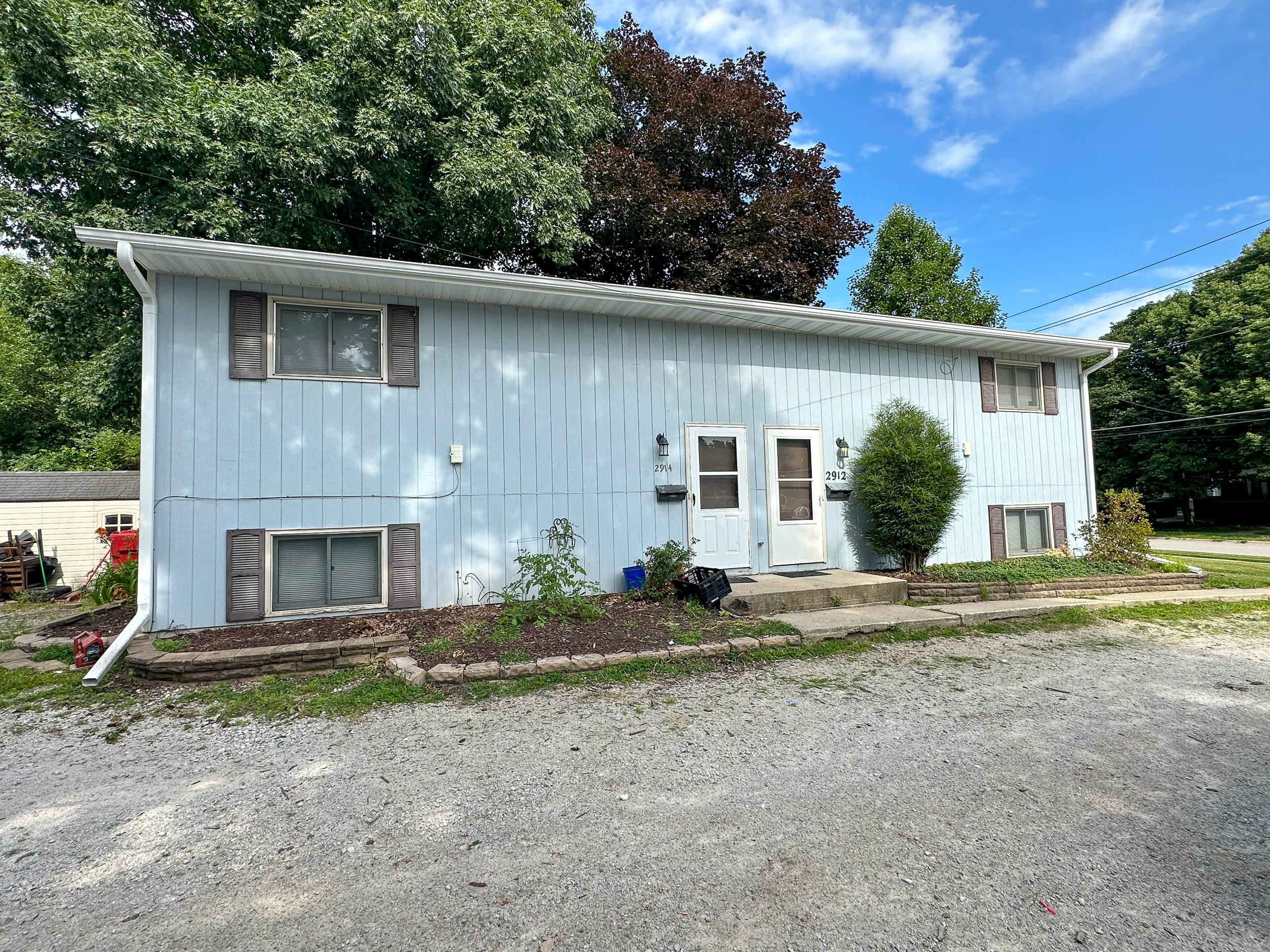 2912-2914 Oakland Street Duplex