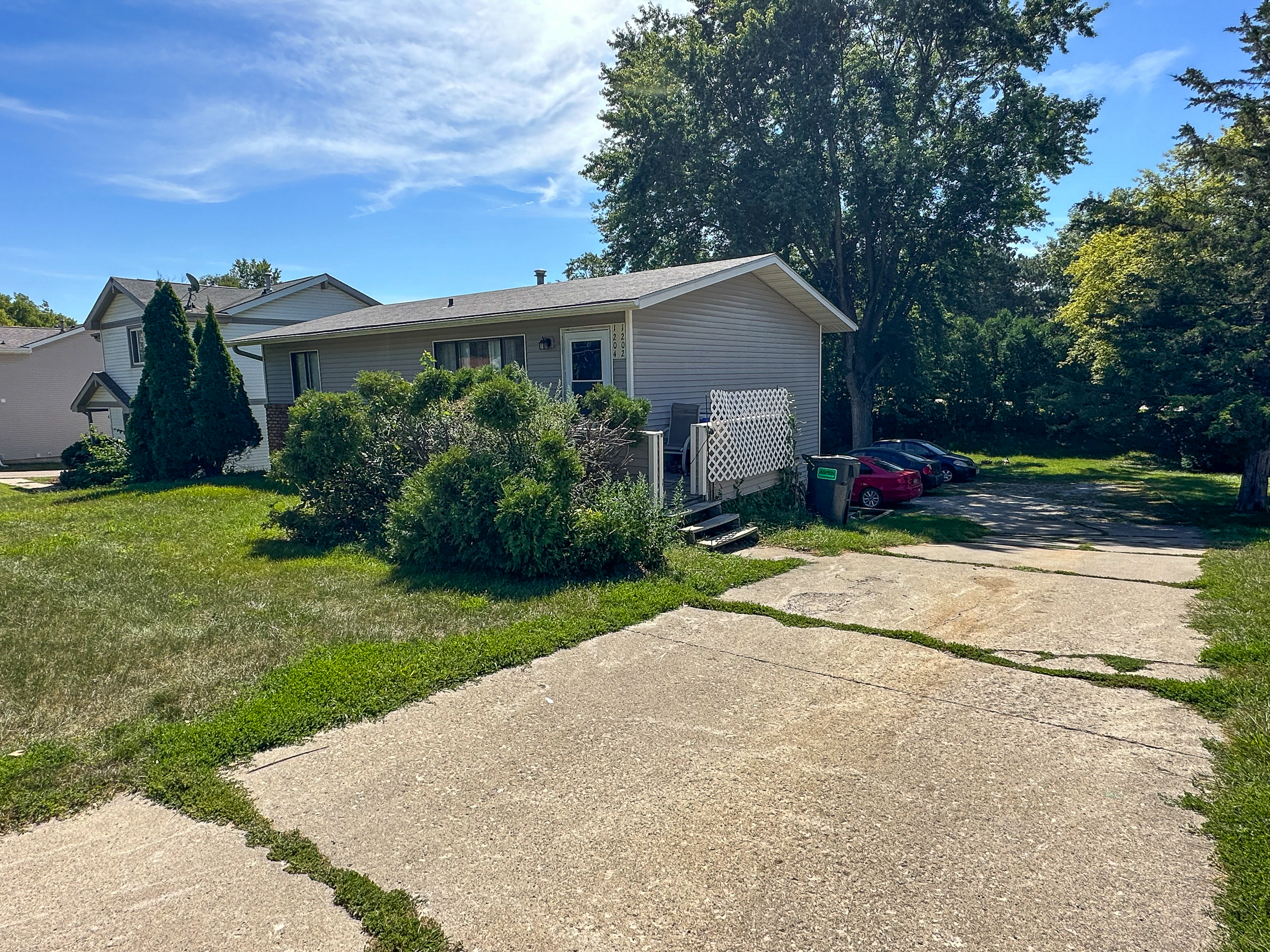 1202 & 1204 Top O Hollow Duplex