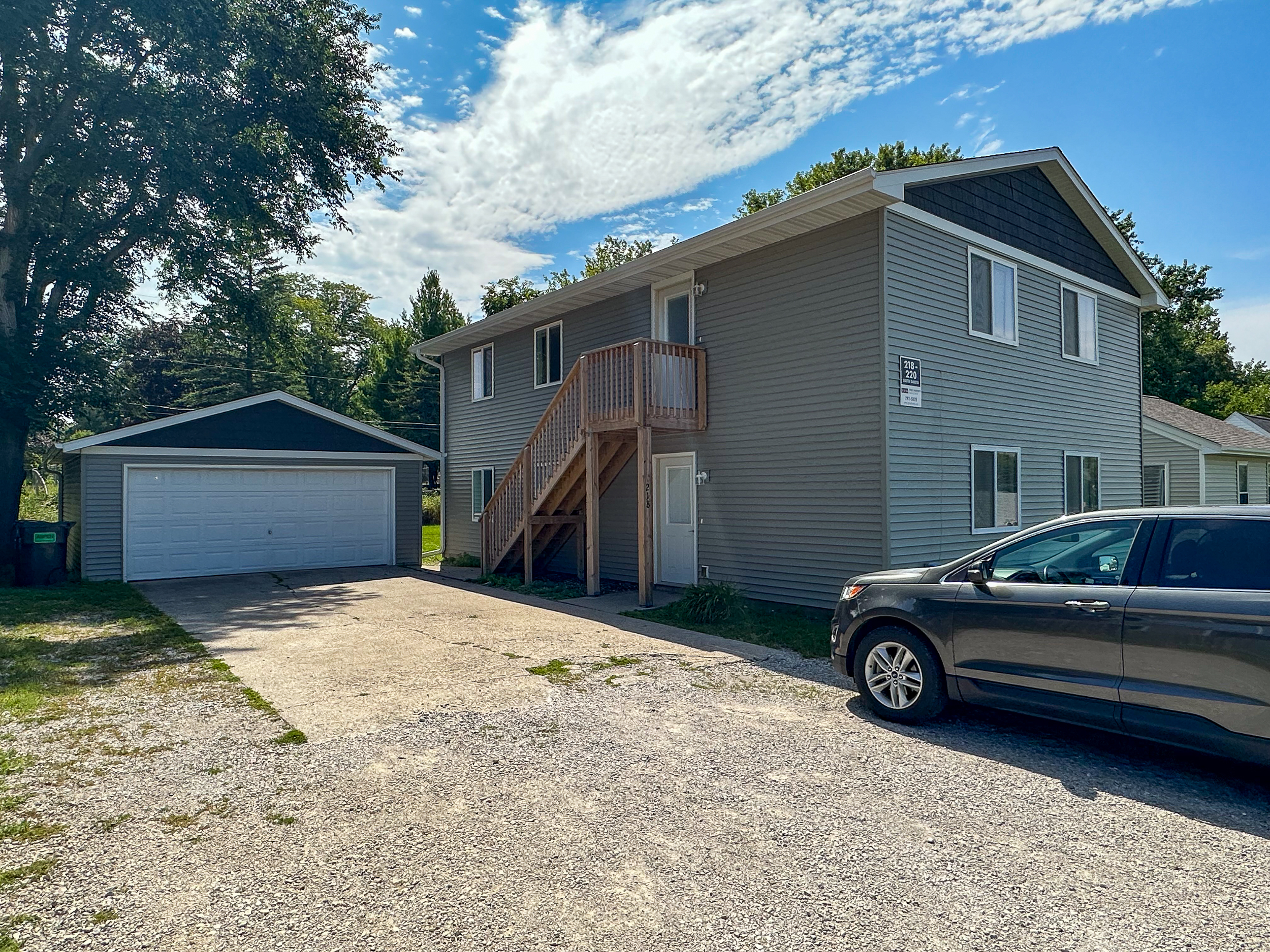 218-220 S. Dakota Duplex
