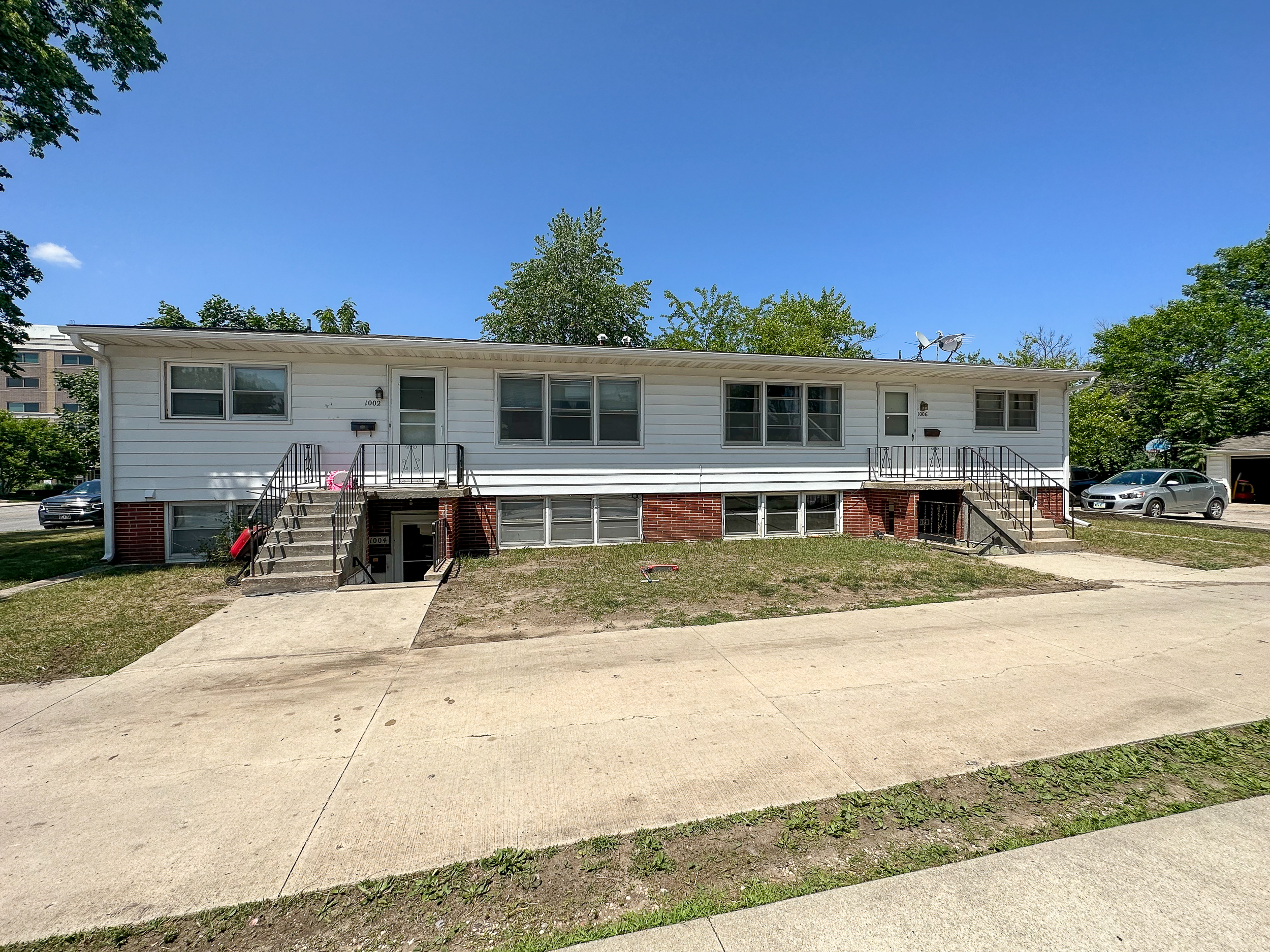 1002-1008 Duff Ave