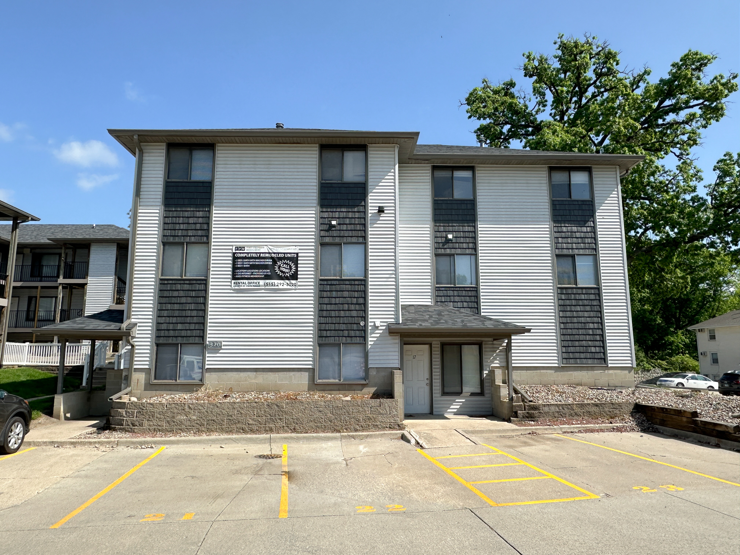 312-320 Hillcrest Ave