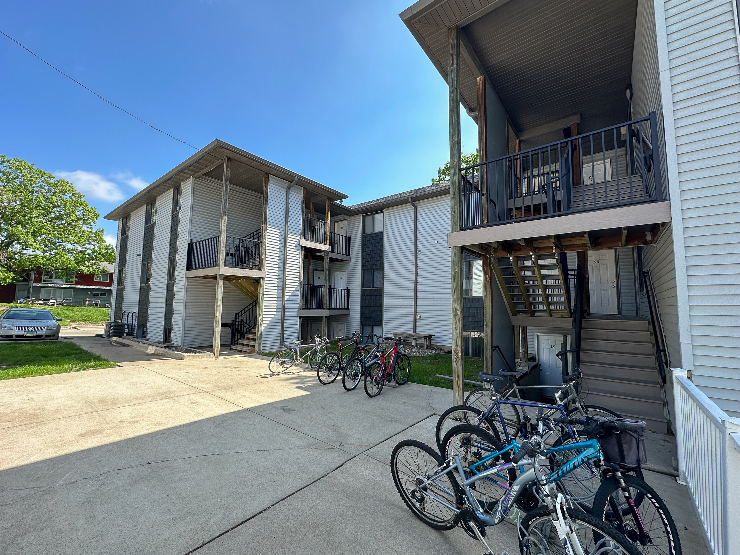 312-320 Hillcrest Ave
