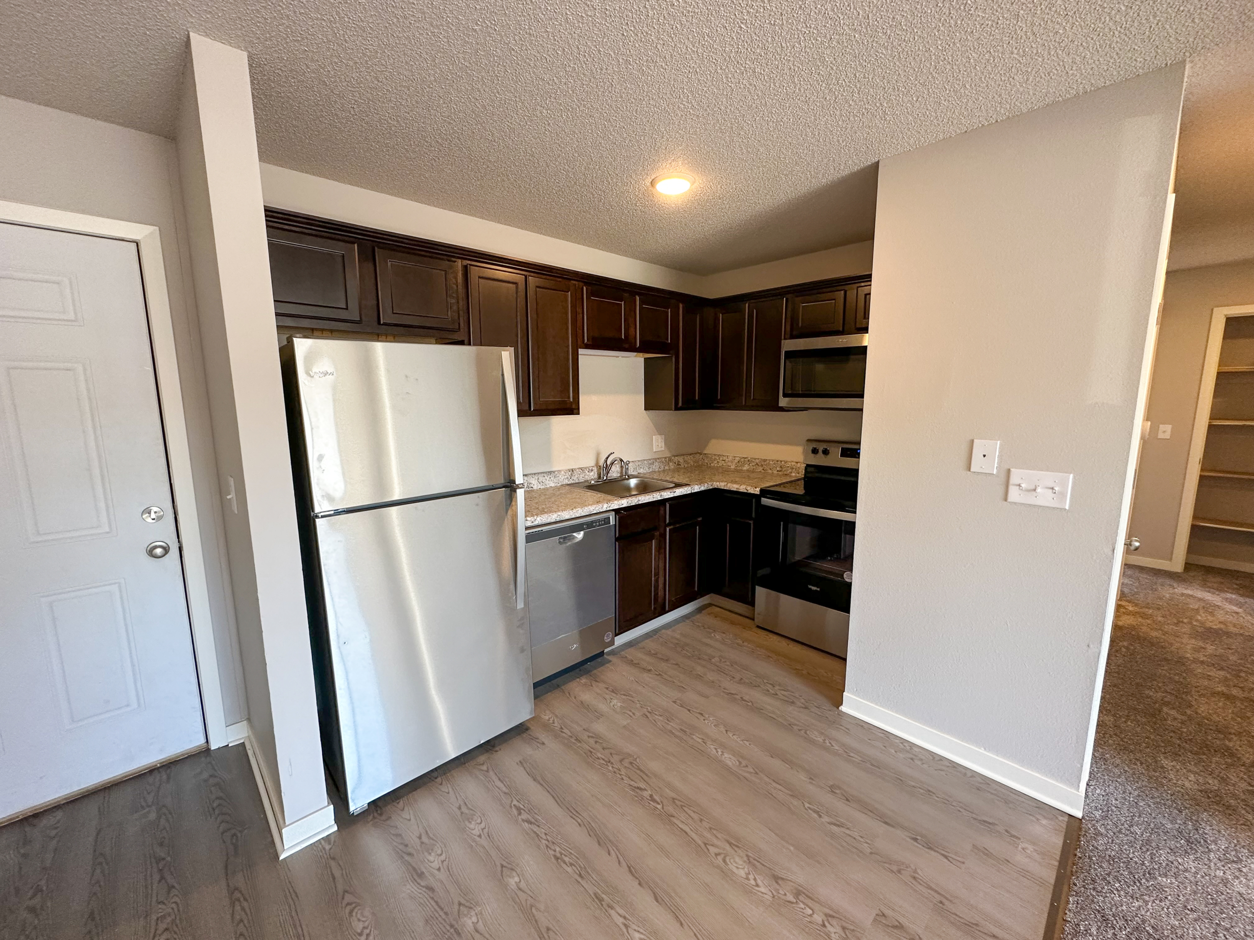 312-320 Hillcrest Ave