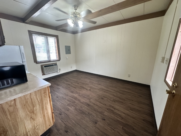 4216 Lincoln Swing