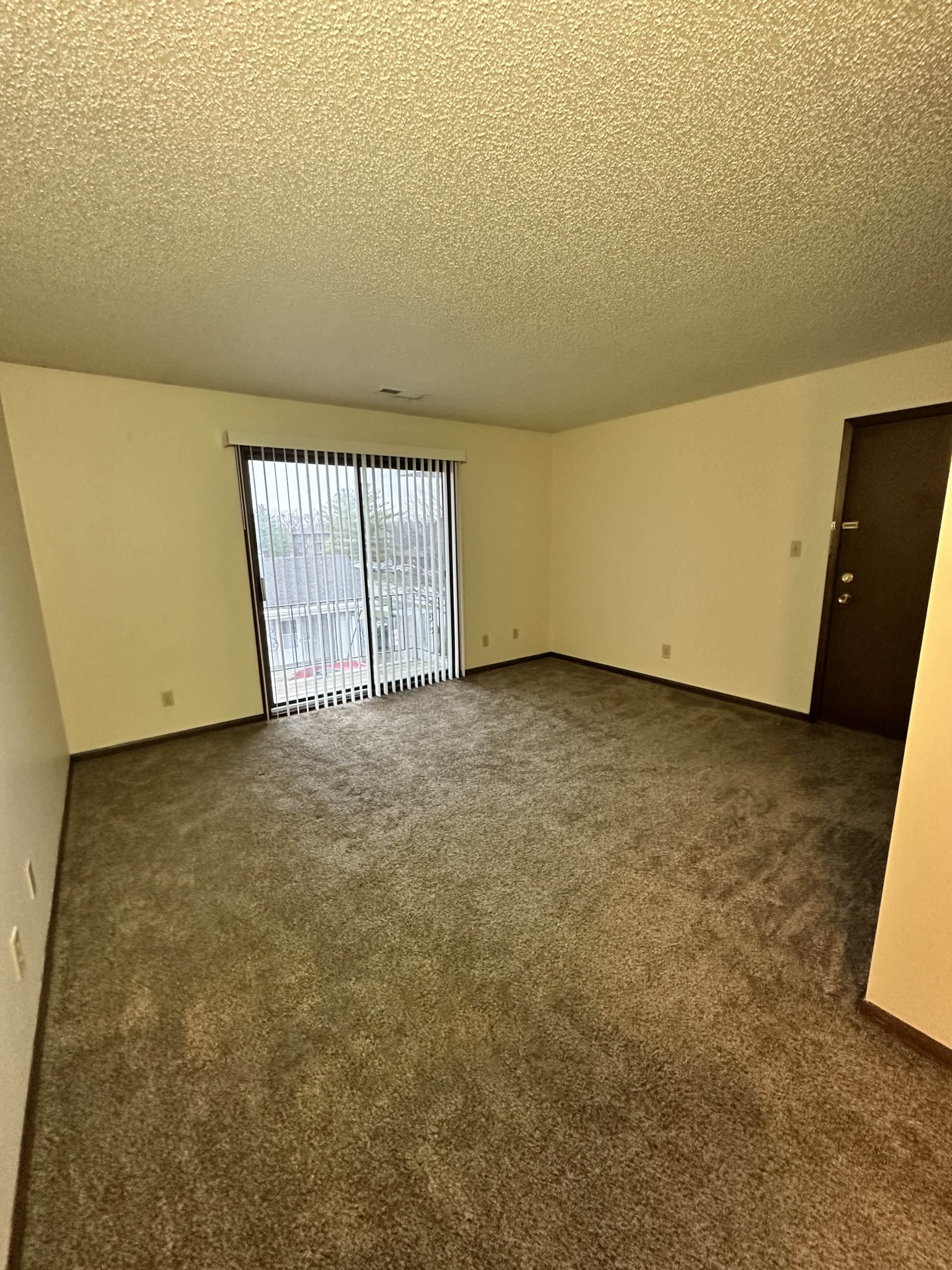 4210 Lincoln Swing – Remodeled