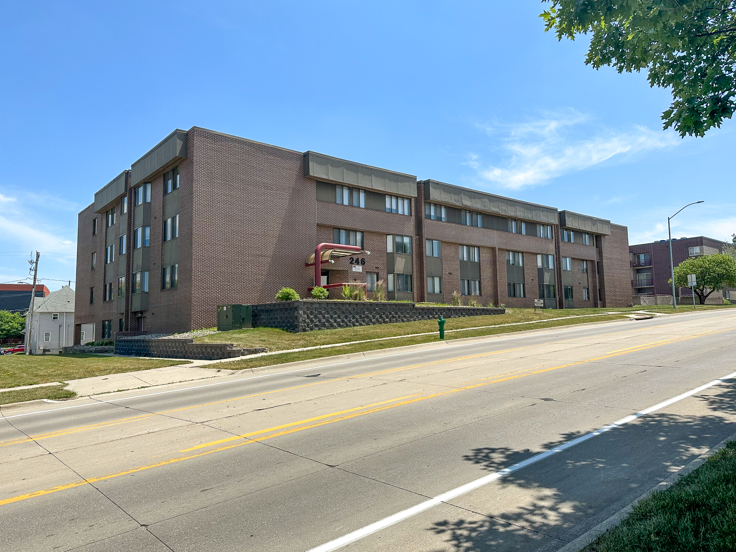 246 N Hyland Ave – Remodeled
