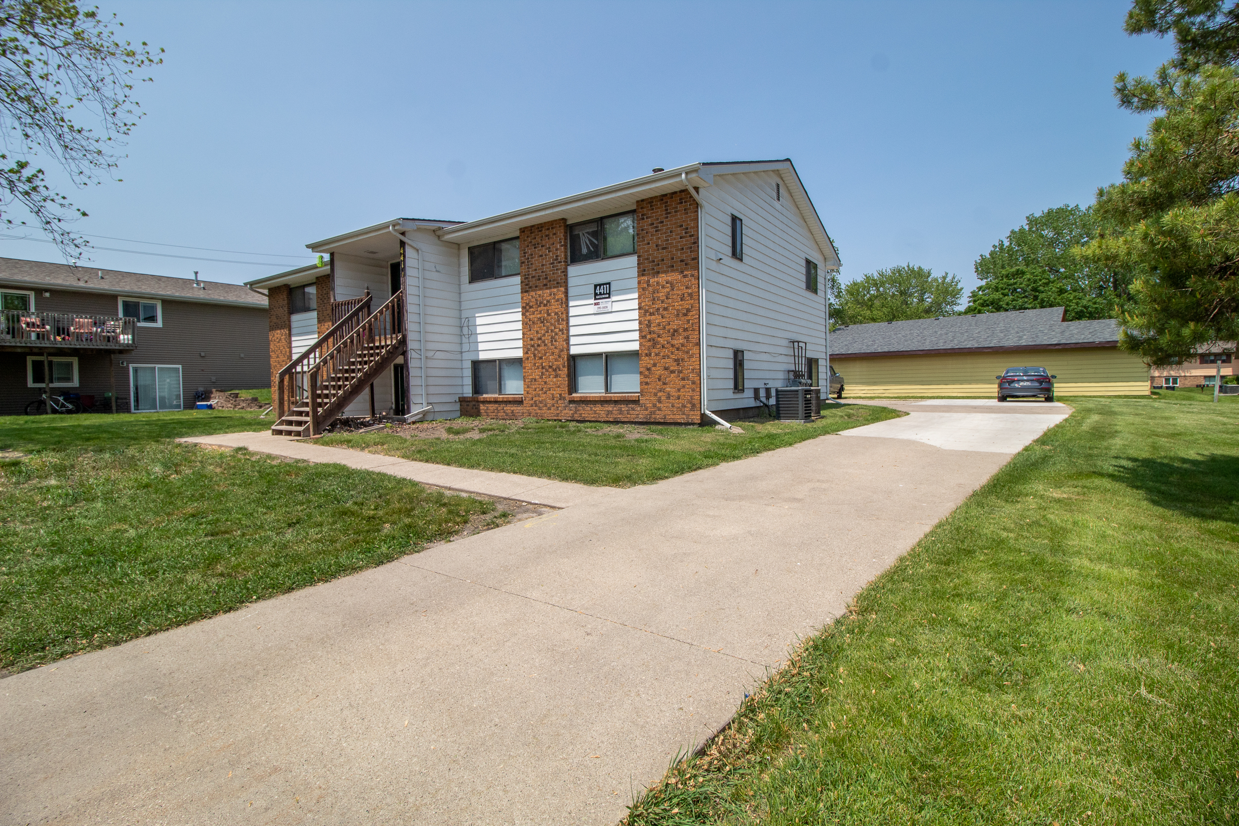 4411 Castlewood Pl – Remodeled