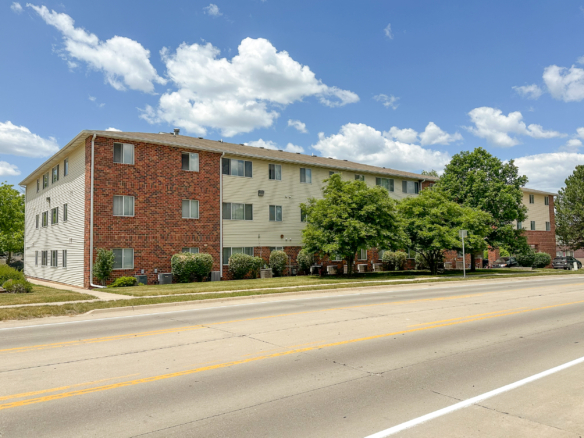 225 N Hyland Ave