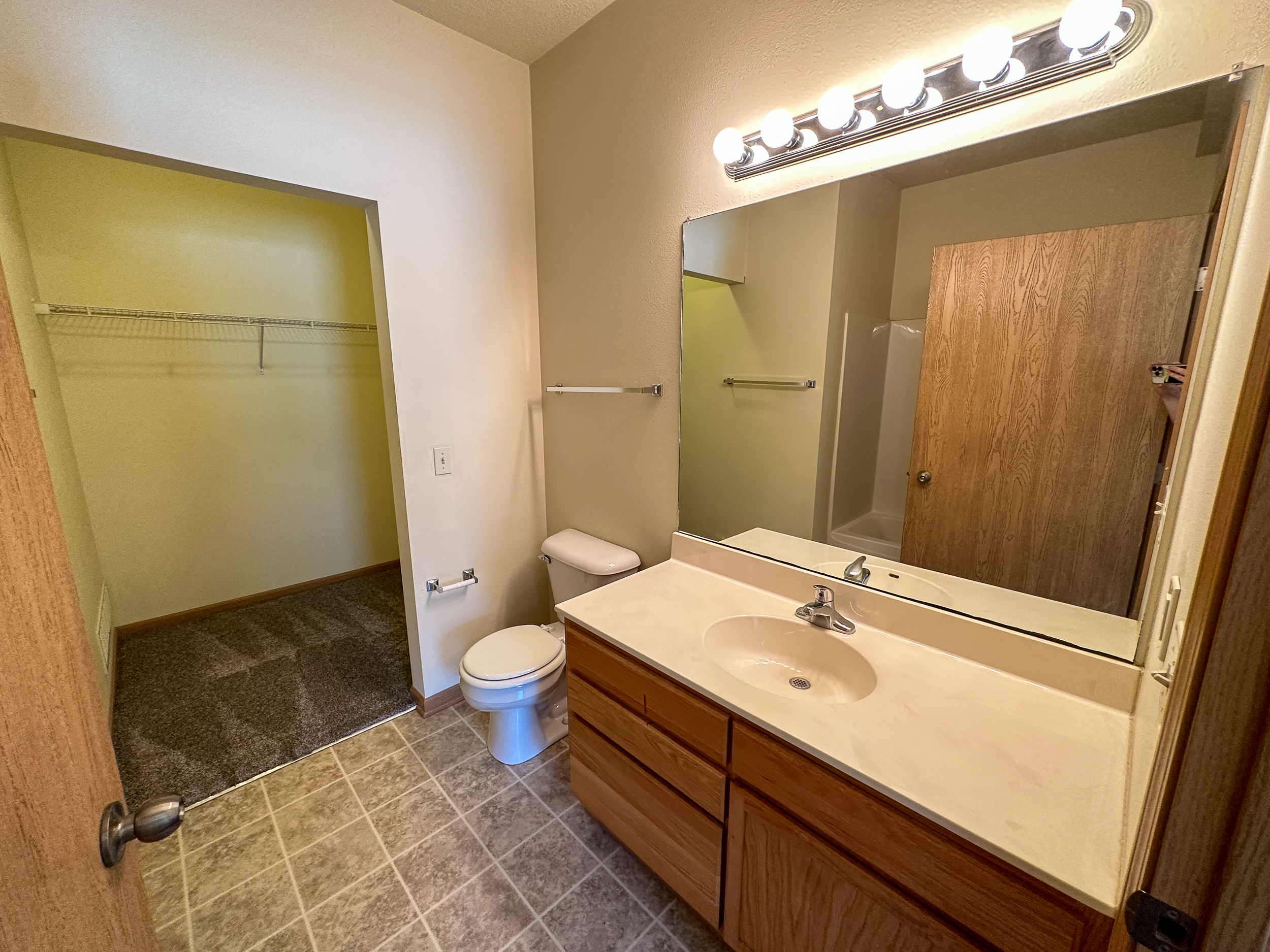 205 Beach Ave – Beach View