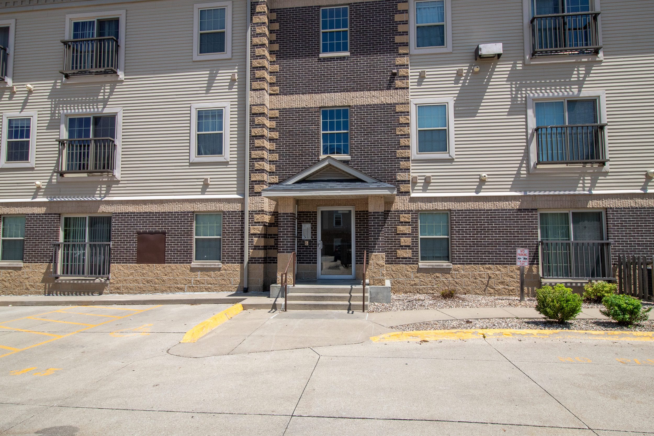 205 Beach Ave – Beach View